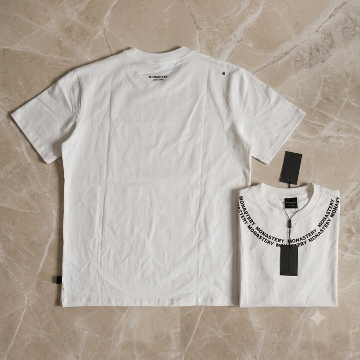 Camiseta Premium — Monastery Neckline (Blanca)